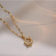 Hinnie Star Necklace